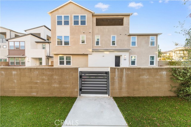 470 Lobata, Irvine CA: https://media.crmls.org/medias/b39369c2-1c7f-4486-81b4-86fd5a3c3b83.jpg