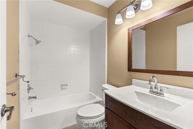 26646 Guadiana, Mission Viejo CA: https://media.crmls.org/medias/b3937867-80ef-463b-a4a7-79954f3106c5.jpg