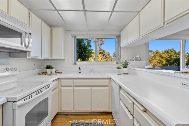 1200 Opal Street, Redondo Beach, California 90277, 2 Bedrooms Bedrooms, ,2 BathroomsBathrooms,Residential,Sold,Opal,SB21231367