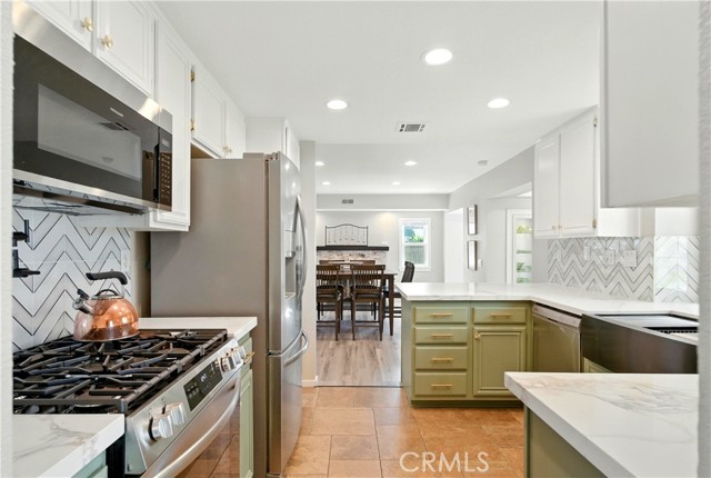 1440 Amanda Place, Upland CA: https://media.crmls.org/medias/b393b838-4d0e-4af0-a6da-ade95efcee1c.jpg