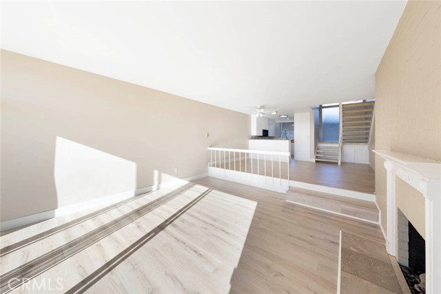 Detail Gallery Image 6 of 24 For 757 Domingo #D,  Newport Beach,  CA 92660 - 2 Beds | 2 Baths