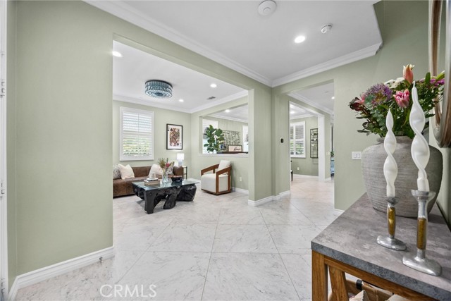 28537 Vista Del Rio Drive, Valencia CA: https://media.crmls.org/medias/b39471a2-a4db-41fa-a9e7-b58132c531c5.jpg