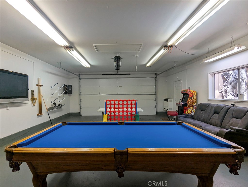 https://media.crmls.org/medias/b394af18-b7bf-4fe4-b2a0-81b096b98cbf.jpg?preset=X-Large