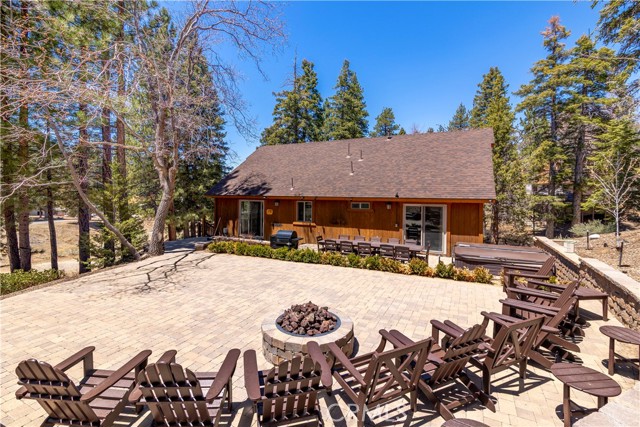 43485 Colusa Drive, Big Bear Lake CA: https://media.crmls.org/medias/b394b17e-07c1-4a8a-8070-3b4efaed9b4a.jpg