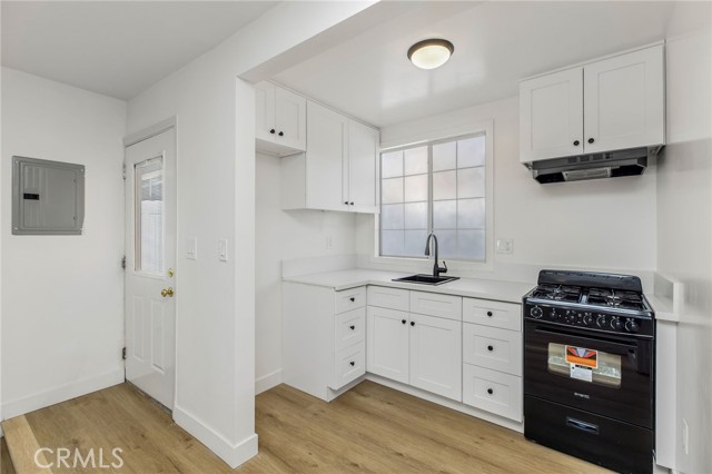 Detail Gallery Image 32 of 34 For 16642 Los Alimos St, Granada Hills,  CA 91344 - 4 Beds | 2/1 Baths