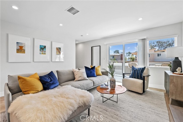 Detail Gallery Image 10 of 34 For 444 Seaward, Corona Del Mar,  CA 92625 - 2 Beds | 1/1 Baths