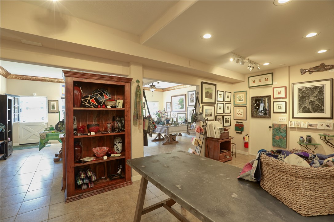 Detail Gallery Image 15 of 53 For 783 Main St, Cambria,  CA 93428 - 1 Beds | 1/1 Baths