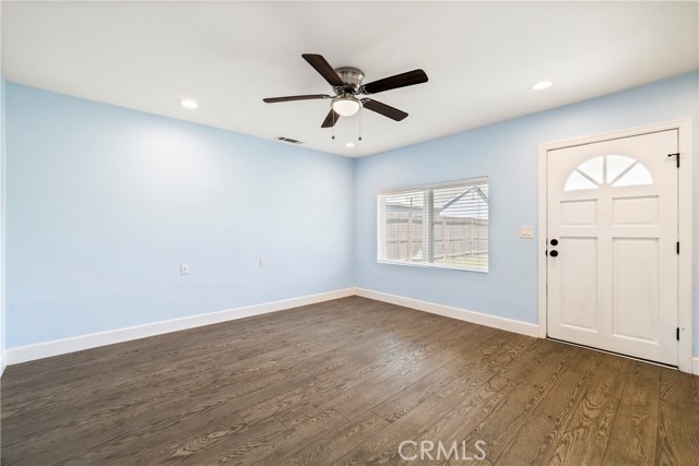 112 E Tehama Street, Orland CA: https://media.crmls.org/medias/b399ce8c-323a-4678-a9f7-c1964a1f49db.jpg
