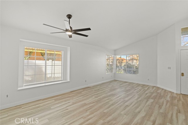 Detail Gallery Image 3 of 34 For 3178 Dogwood Dr, Corona,  CA 92882 - 3 Beds | 2 Baths