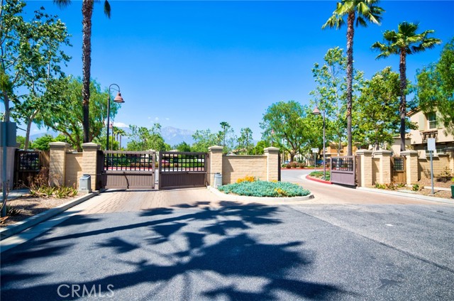 Detail Gallery Image 38 of 45 For 2910 E via Terrano, Ontario,  CA 91764 - 3 Beds | 2/1 Baths