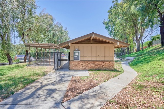 Detail Gallery Image 33 of 34 For 2019 Newton Dr, Corona,  CA 92882 - 3 Beds | 2 Baths