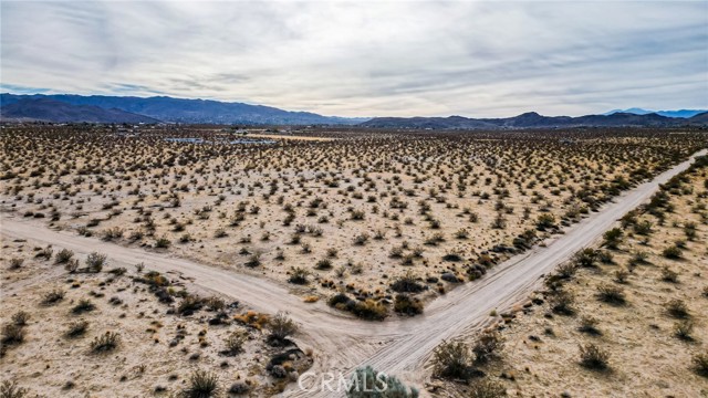 Detail Gallery Image 20 of 29 For 4500 Laferney Ave, Joshua Tree,  CA 92252 - – Beds | – Baths