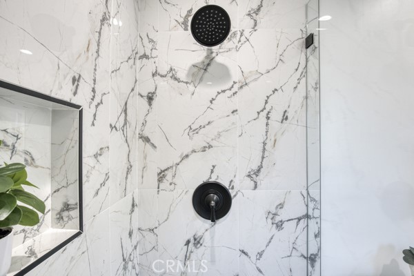 Detail Gallery Image 18 of 37 For 19120 Bessemer, Tarzana,  CA 91335 - 3 Beds | 2 Baths