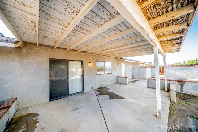 12770 5th Avenue, Victorville CA: https://media.crmls.org/medias/b39b6439-8f27-4e6b-acb8-6ab450b1b232.jpg