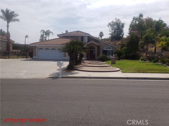 6612 Hemingway Dr, Riverside, CA 92506