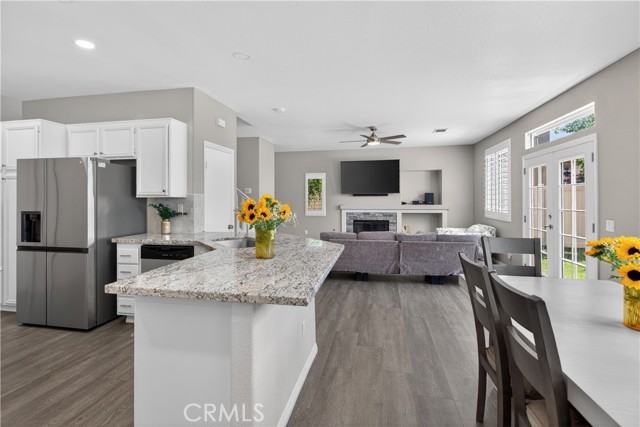 29115 Whitegate, Highland CA: https://media.crmls.org/medias/b39d2001-42d3-433b-b0ab-6a90a10a09ee.jpg