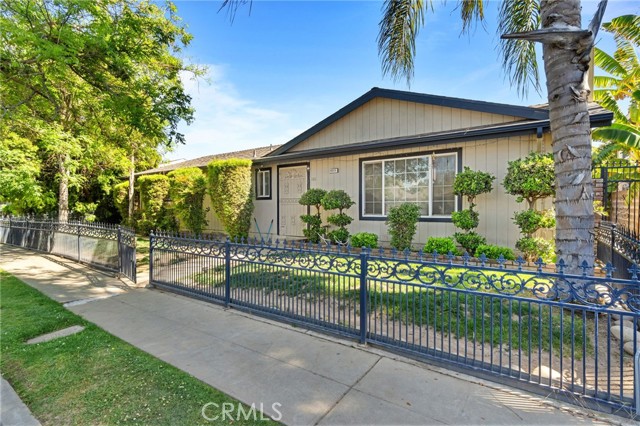 Image 2 of 44 For 4311 N Emerson