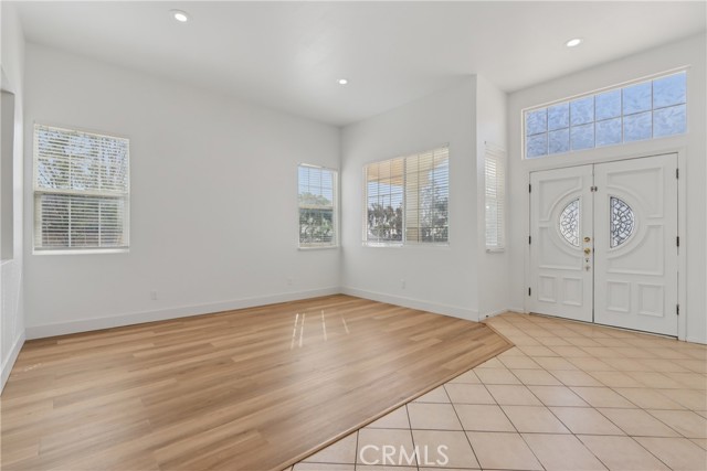 Detail Gallery Image 5 of 24 For 548 Bloomington Ave, Rialto,  CA 92376 - 4 Beds | 3 Baths