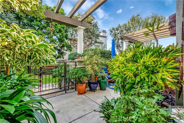 Detail Gallery Image 42 of 59 For 6251 Surfpoint Cir, Huntington Beach,  CA 92648 - 2 Beds | 2/1 Baths