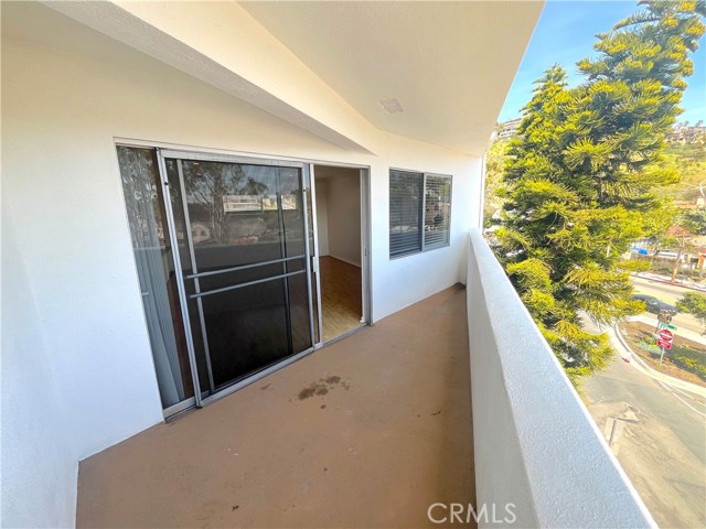 100 Cliff Drive, Laguna Beach CA: https://media.crmls.org/medias/b39ed957-61dd-42dd-b252-eed272bd63d7.jpg