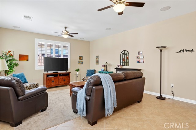 177 Janzen Way, Hemet CA: https://media.crmls.org/medias/b39f1444-2179-47ab-82e0-1eba28c61362.jpg