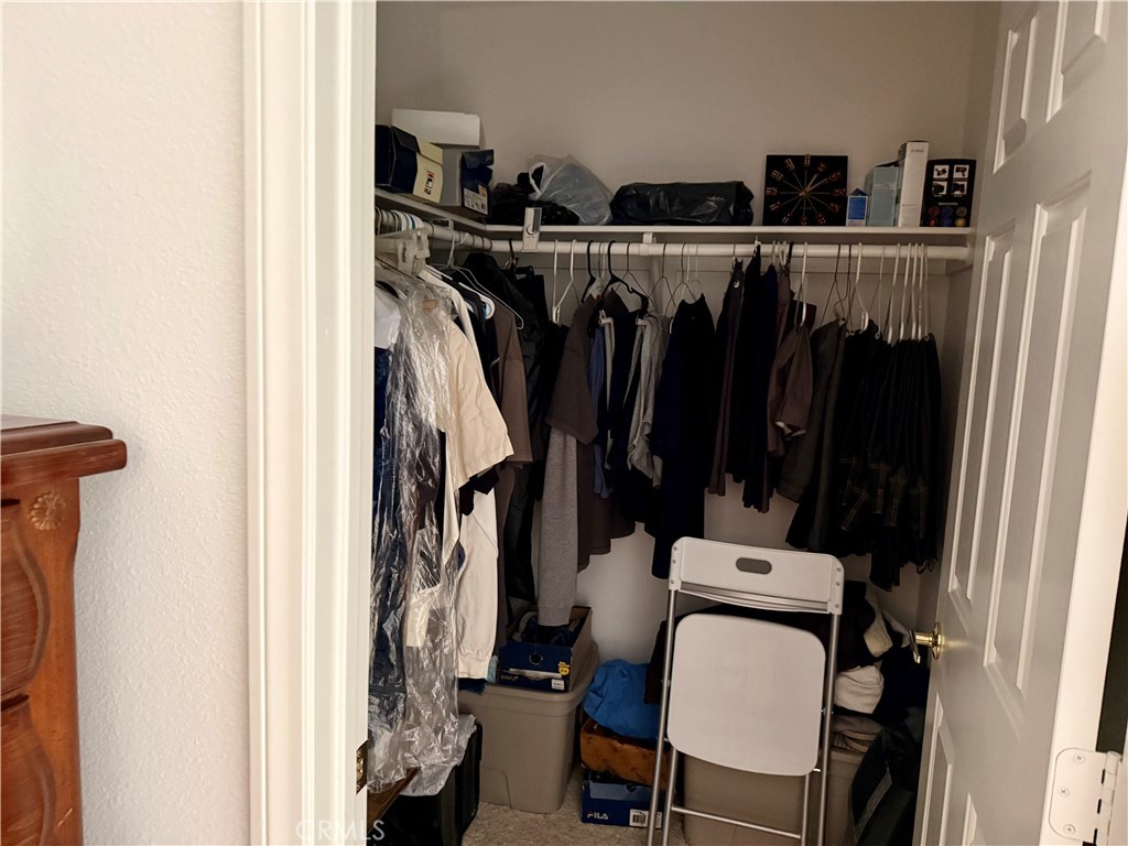 https://media.crmls.org/medias/b39ffe32-e828-4899-ad74-bba4b129a5ad.jpg?preset=X-Large