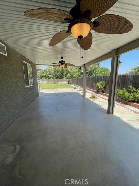 5674 Avenue Juan Bautista, Jurupa Valley CA: https://media.crmls.org/medias/b3a05fac-c3c3-4e17-b784-a60037ae4e2c.jpg