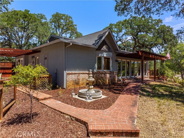 Detail Gallery Image 8 of 70 For 608 Dixon Dr, Lakeport,  CA 95453 - 2 Beds | 2 Baths