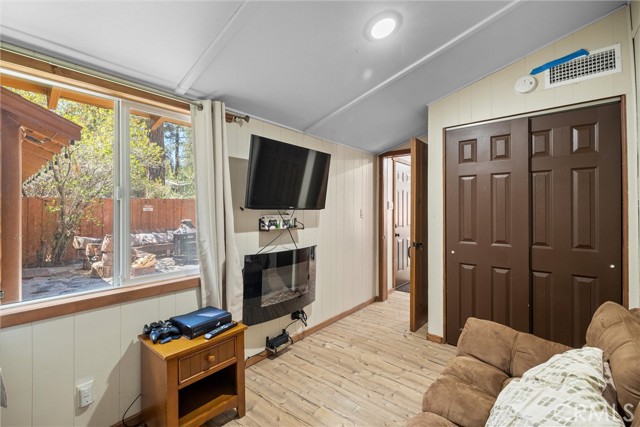 Detail Gallery Image 19 of 29 For 328 E Fairway Bld, Big Bear City,  CA 92314 - 3 Beds | 1 Baths