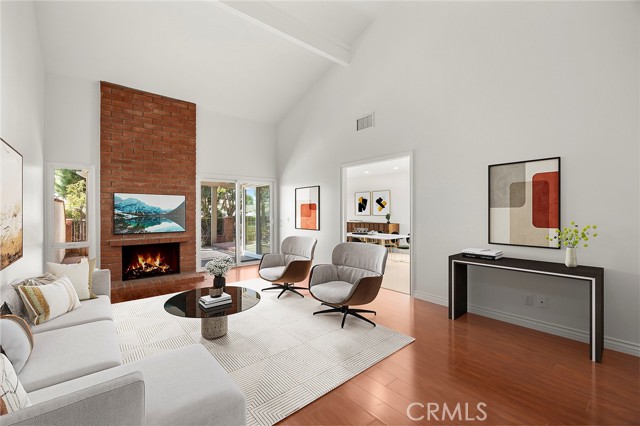 Detail Gallery Image 1 of 20 For 949 S Ridgecrest Cir, Anaheim Hills,  CA 92807 - 4 Beds | 2/1 Baths