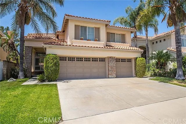 Detail Gallery Image 2 of 32 For 823 S Parkglen Pl, Anaheim Hills,  CA 92808 - 4 Beds | 3/1 Baths