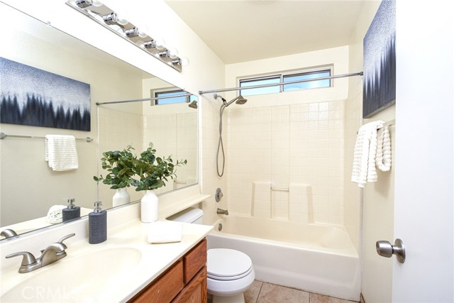44666 Arbor Lane, Temecula CA: https://media.crmls.org/medias/b3a0b8c1-bacb-480f-bd65-825028572cc6.jpg