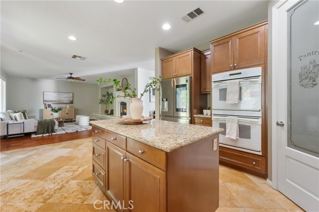 Detail Gallery Image 18 of 68 For 22229 Evening Star Ct, Saugus,  CA 91390 - 6 Beds | 5 Baths