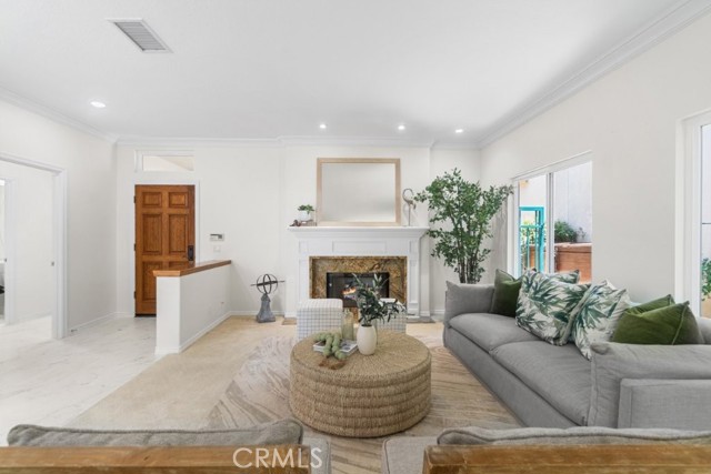 Detail Gallery Image 4 of 48 For 2562 Woodbury Dr, Torrance,  CA 90503 - 3 Beds | 2/1 Baths