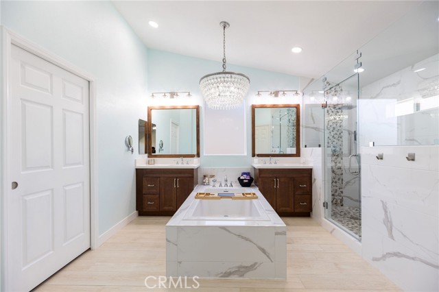 35183 Flamingo Way, Winchester CA: https://media.crmls.org/medias/b3a20e5b-f82b-496c-957a-7754e3df6553.jpg