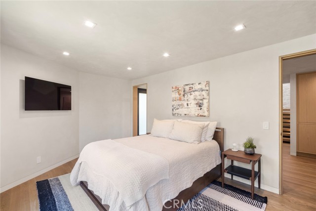 702 Diamond, Laguna Beach CA: https://media.crmls.org/medias/b3a2670b-101a-4e7d-9219-714f5160e52b.jpg