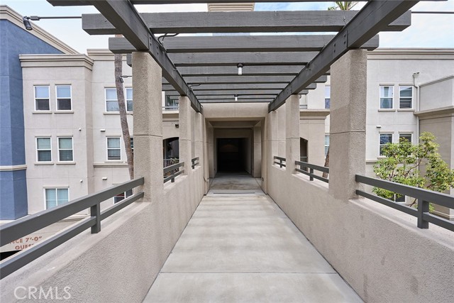 2312 Scholarship, Irvine CA: https://media.crmls.org/medias/b3a28269-ee89-409a-a638-7b2a64acda1d.jpg