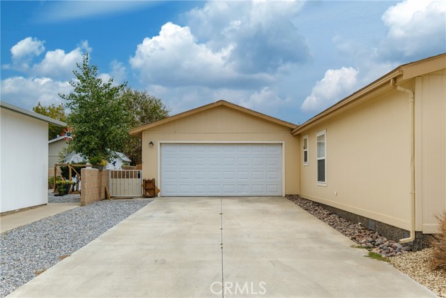 Detail Gallery Image 2 of 34 For 22241 Nisqually Rd #143,  Apple Valley,  CA 92308 - 3 Beds | 2 Baths