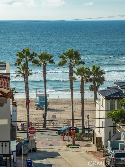 200 40th Street, Manhattan Beach, California 90266, 4 Bedrooms Bedrooms, ,4 BathroomsBathrooms,Residential,Sold,40th,SB22010624