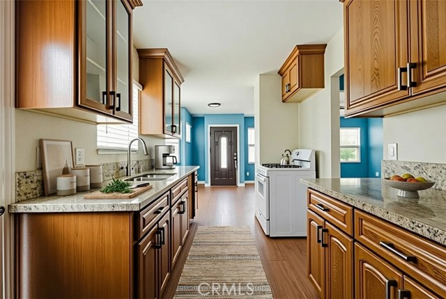 Detail Gallery Image 2 of 35 For 2226 Hauser Bld, Los Angeles,  CA 90016 - 3 Beds | 2 Baths