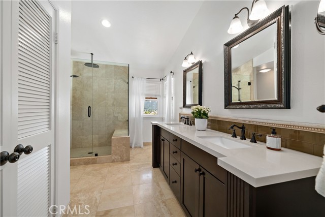 32070 Corte Bonilio, Temecula CA: https://media.crmls.org/medias/b3a4355e-69dc-4405-96f1-d1dc327b4cf2.jpg