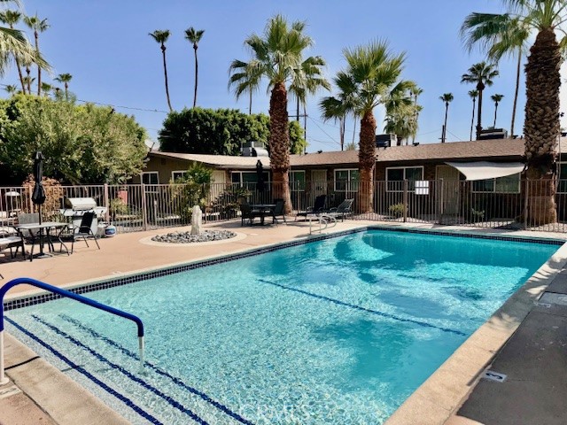 Detail Gallery Image 2 of 17 For 74402 Abronia #6,  Palm Desert,  CA 92260 - 2 Beds | 1 Baths