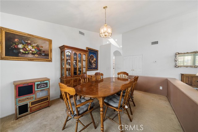 Detail Gallery Image 10 of 31 For 24395 Silver Bullet Way, Murrieta,  CA 92562 - 4 Beds | 2/1 Baths