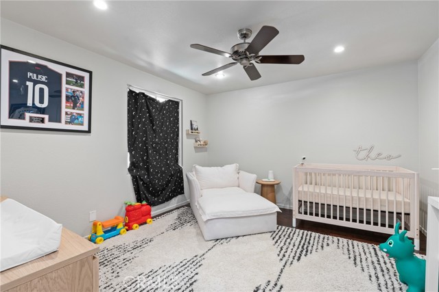 Detail Gallery Image 14 of 22 For 285 Sierks Street, Costa Mesa,  CA 92627 - 5 Beds | 3 Baths