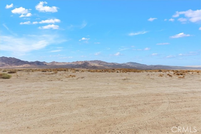 Detail Gallery Image 21 of 27 For 32900 Dune Road., Newberry Springs,  CA 92365 - 3 Beds | 2 Baths