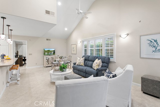 Detail Gallery Image 11 of 55 For 8128 E Candleberry Cir, Orange,  CA 92869 - 4 Beds | 2/1 Baths