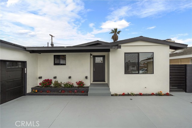 1792 Crestmont Place, Costa Mesa CA: https://media.crmls.org/medias/b3a6334b-1bb4-472c-9487-ffba22e8a916.jpg