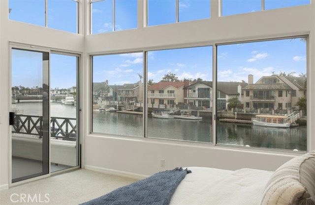 16201 Santa Barbara Lane, Huntington Beach CA: https://media.crmls.org/medias/b3a67a77-86e0-4204-a3b1-69107ccfa440.jpg