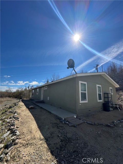 Detail Gallery Image 3 of 23 For 8491 Swarthout Canyon, San Bernardino,  CA 92407 - 3 Beds | 2 Baths