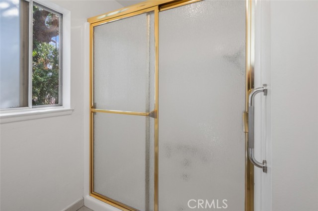 15232 Lille Circle, Irvine CA: https://media.crmls.org/medias/b3a6a61f-9ba6-4ac2-b324-a4521ca41c5b.jpg
